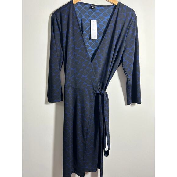 Ann Taylor Geometric Wrap Dress 3/4 Sleeve Size 14 NWT - Picture 3 of 5